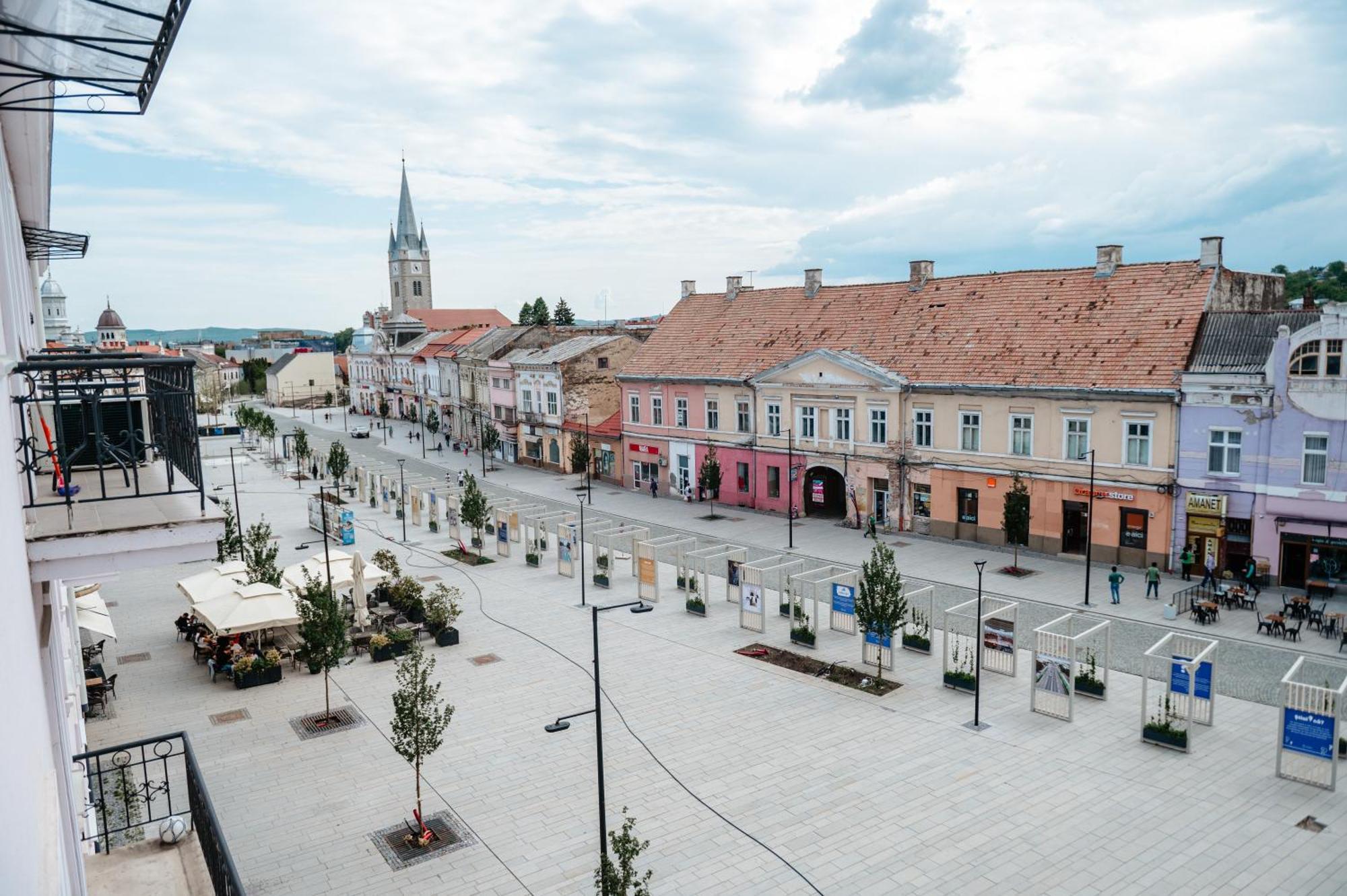 Central Nest Турда Экстерьер фото