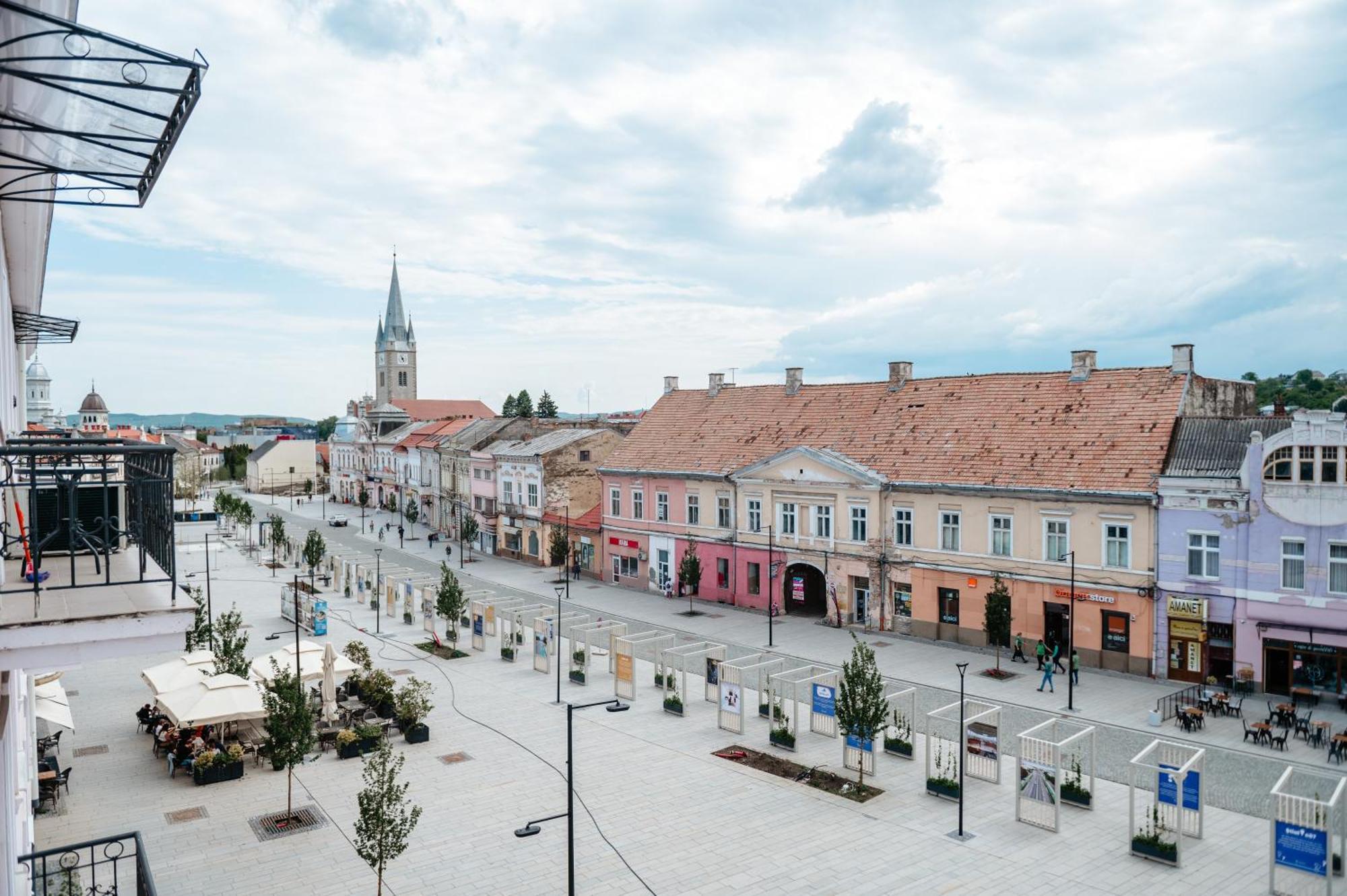 Central Nest Турда Экстерьер фото